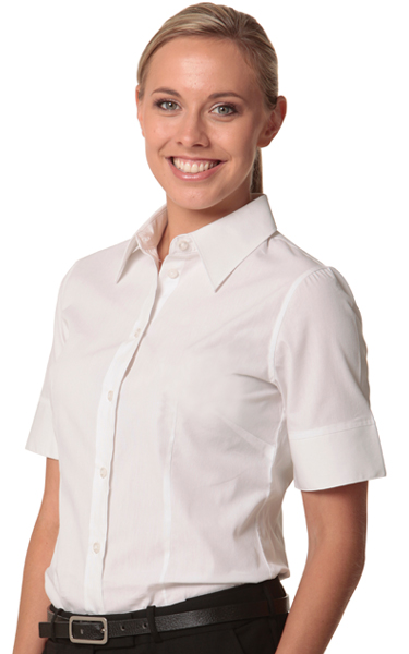 BENCHMARK M8020S-WOMENS COTTON/POLY STRETCH SHORT SLEEVE SHIRT